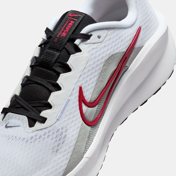 Nike Men's Downshifter 13 Road Running Shoes White Nike Men's Downshifter 13 Road Running Shoes White image number 4
