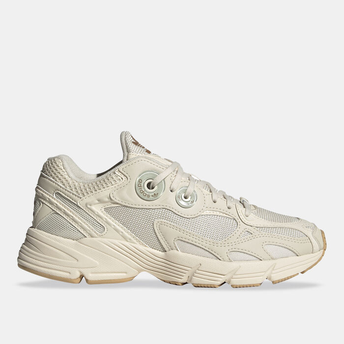 adidas Originals Women's Astir Shoes Beige adidas Originals Women's Astir Shoes Beige image number 0