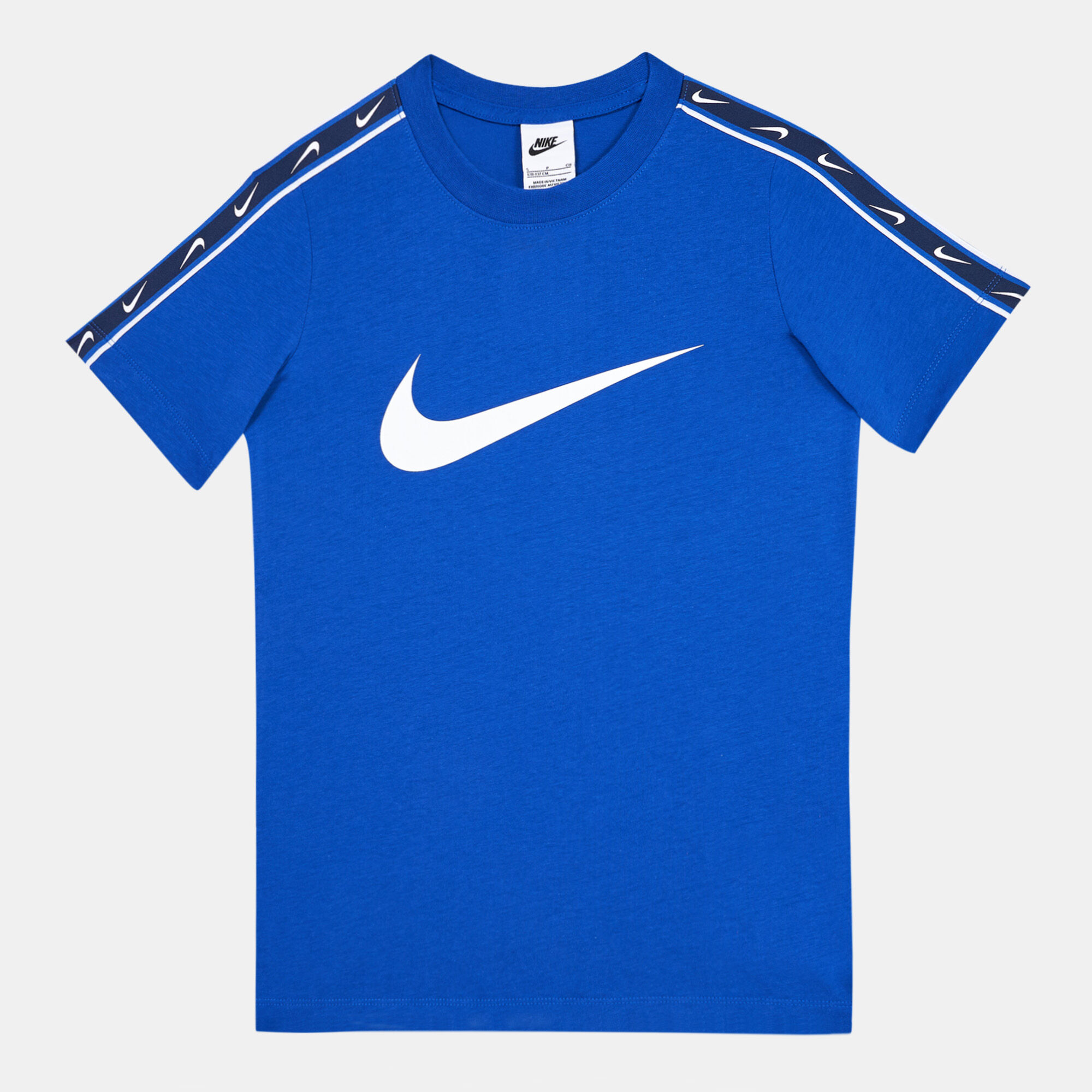 Nike repeat t shirt outlet