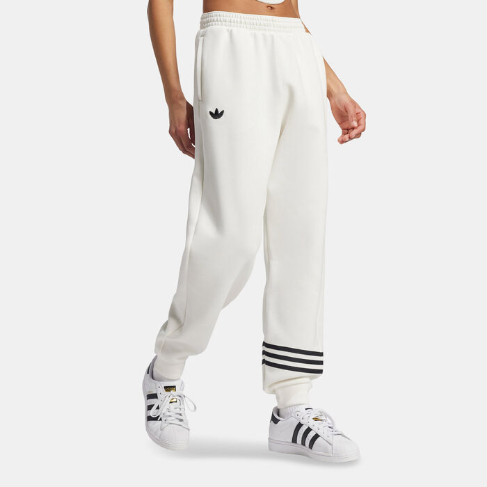 adidas Originals Women's Neuclassics Sweatpants Black adidas Originals Women's Neuclassics Sweatpants Black image number 0