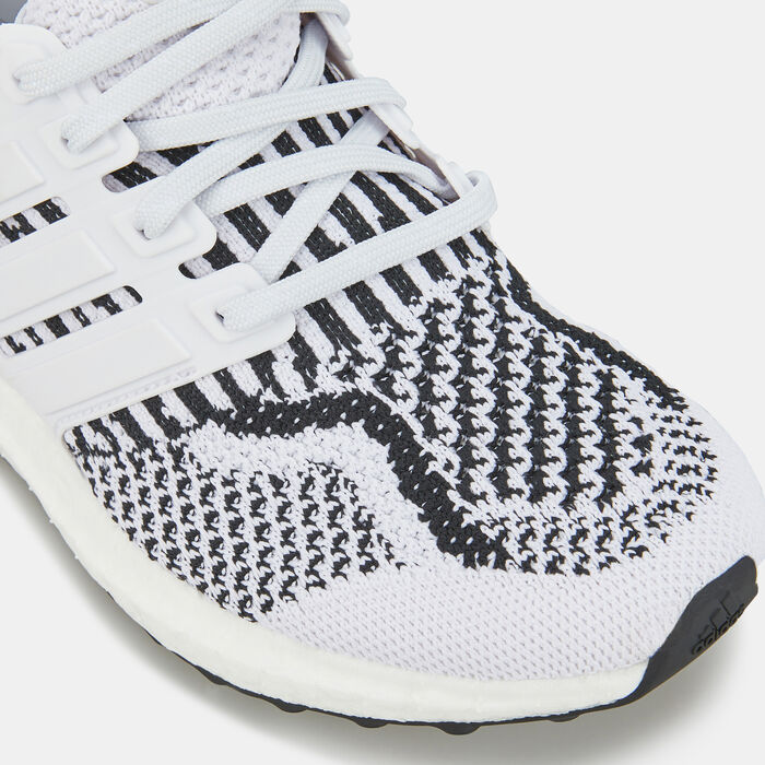 adidas Kids' Ultraboost 5.0 DNA Shoe White image number 4