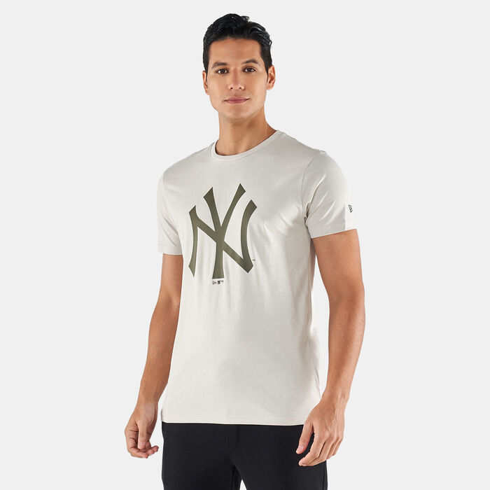 New Era Men's MLB Seasonal Team New York Yankees Logo Stone T-Shirt Beige image number 0
