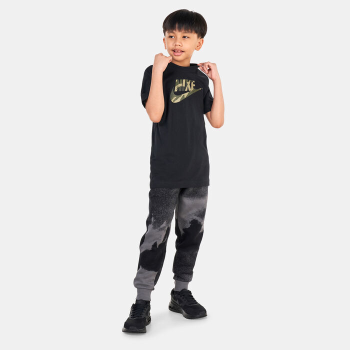 Nike Kids' Sportswear Club Seasonal Camo T-Shirt Black image number 2