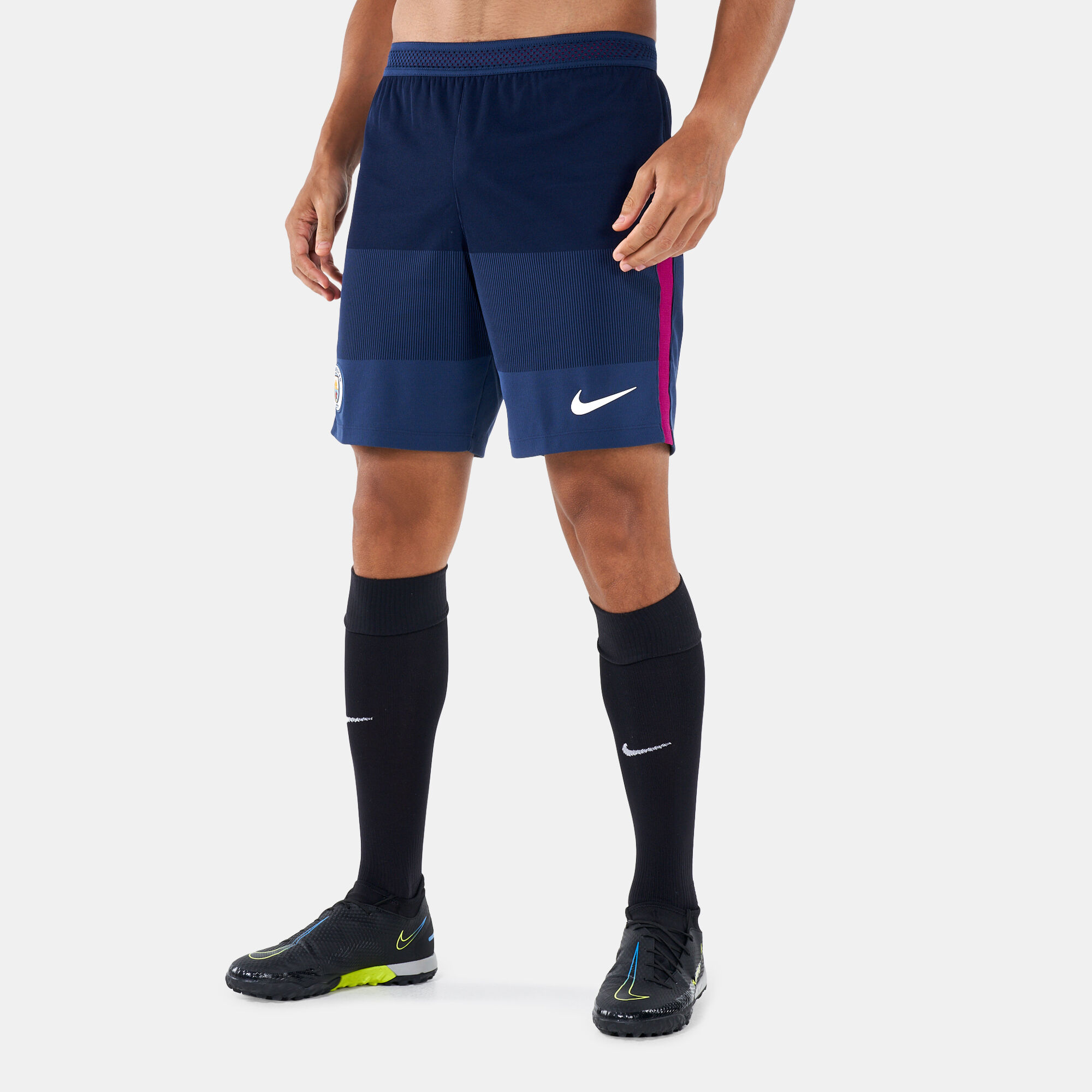 Nike Men s Manchester City FC AeroSwift Strike Shorts 2017 18