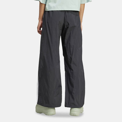 adidas Originals Women's 3-Stripes Woven Parachute Track Pants Black