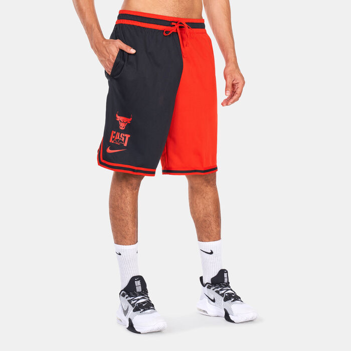 Nike Men's NBA Chicago Bulls Dri-FIT Courtside Basketball Shorts Red Nike Men's NBA Chicago Bulls Dri-FIT Courtside Basketball Shorts Red image number 0