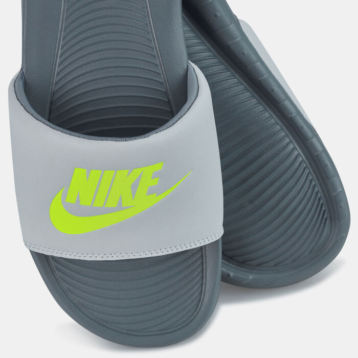 Nike Men's Victori One Slides White Nike Men's Victori One Slides White image number 2