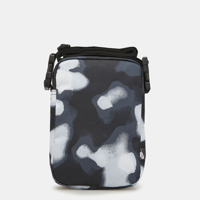 Nike Women's Heritage Crossbody Bag Black image number 1