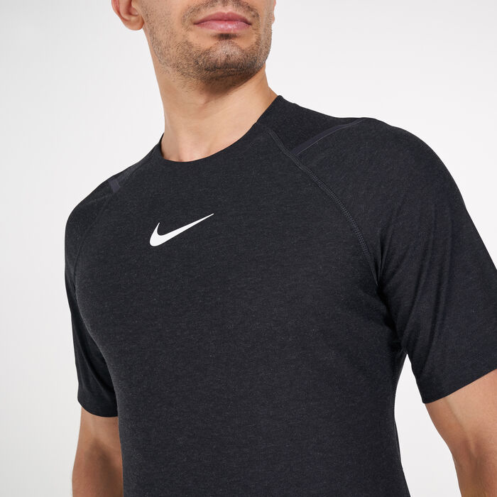 Nike Men's Pro NPC T-Shirt Black Nike Men's Pro NPC T-Shirt Black image number 3