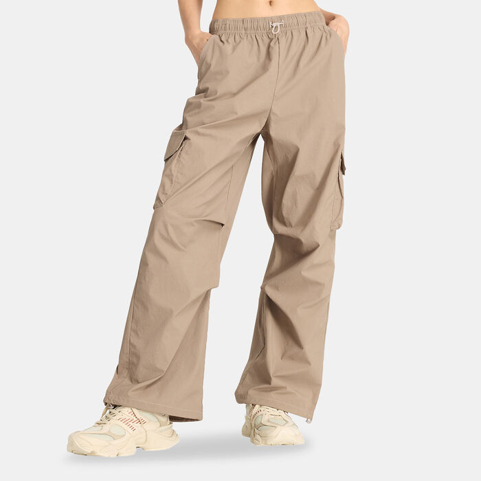 New Balance Women's Seasonal Cargo Pants Beige image number 0