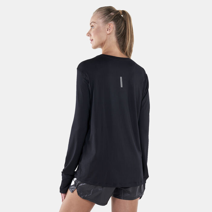 Nike Women's Dri-FIT Element Running Crew T-Shirt (Plus Size) Black Nike Women's Dri-FIT Element Running Crew T-Shirt (Plus Size) Black image number 1
