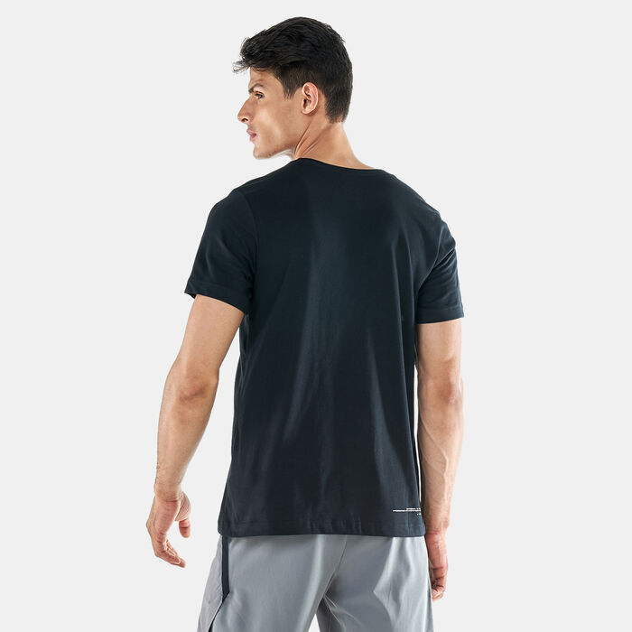 Nike Men's Dri-FIT Graphic Training T-Shirt Black Nike Men's Dri-FIT Graphic Training T-Shirt Black image number 1