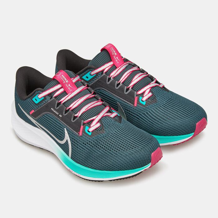 Nike Women's Pegasus 40 Road Running Shoe Green Nike Women's Pegasus 40 Road Running Shoe Green image number 2