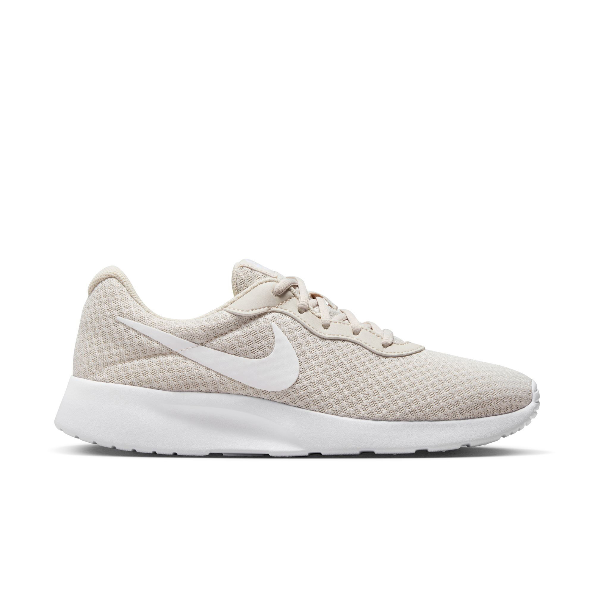 Nike Women s Tanjun Shoe