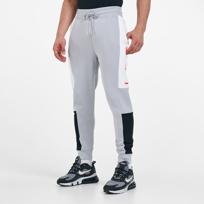 Nike Men's Liverpool F.C. Sportswear Air Fleece Pants Grey Nike Men's Liverpool F.C. Sportswear Air Fleece Pants Grey image number 0