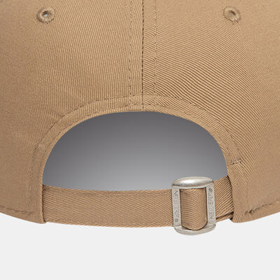 New Era Women's MLB New York Yankees League Essential 9FORTY Cap Beige