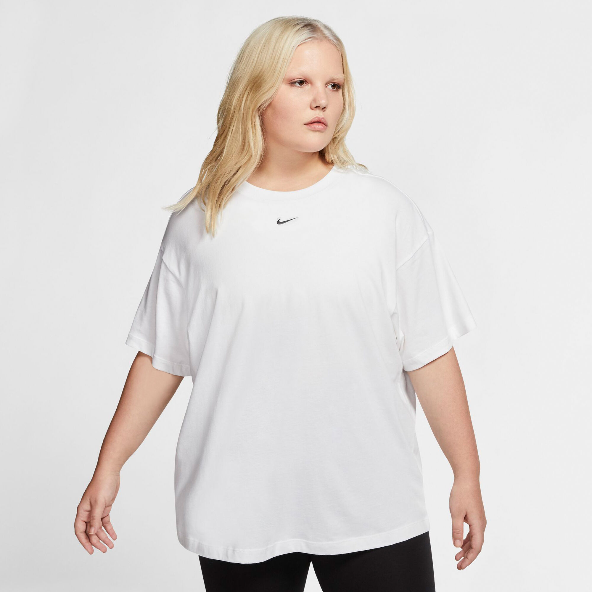 Women s Sportswear Essential T Shirt Plus Size White Nike in Qatar SSS