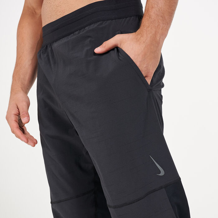 Nike Men's CW Yoga Pants Black image number 3