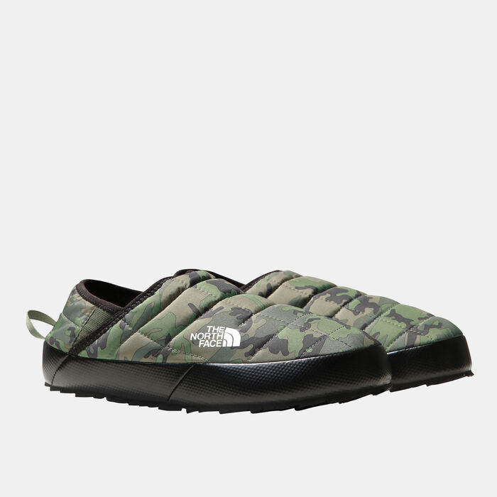 The North Face Men's Thermoball Traction V Mule Slip-On Shoes Green The North Face Men's Thermoball Traction V Mule Slip-On Shoes Green image number 3