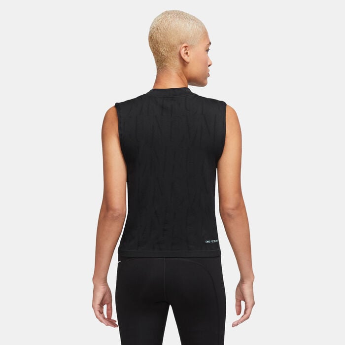 Nike Women's Dri-FIT ADV Run Division Tank Top Black Nike Women's Dri-FIT ADV Run Division Tank Top Black image number 1