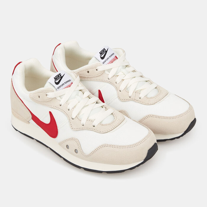 Nike Women's Venture Runner Shoe White Nike Women's Venture Runner Shoe White image number 1