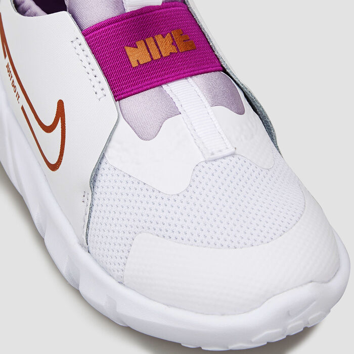 Nike Kids' Flex Runner 2 Shoe (Baby and Toddlers) White Nike Kids' Flex Runner 2 Shoe (Baby and Toddlers) White image number 4