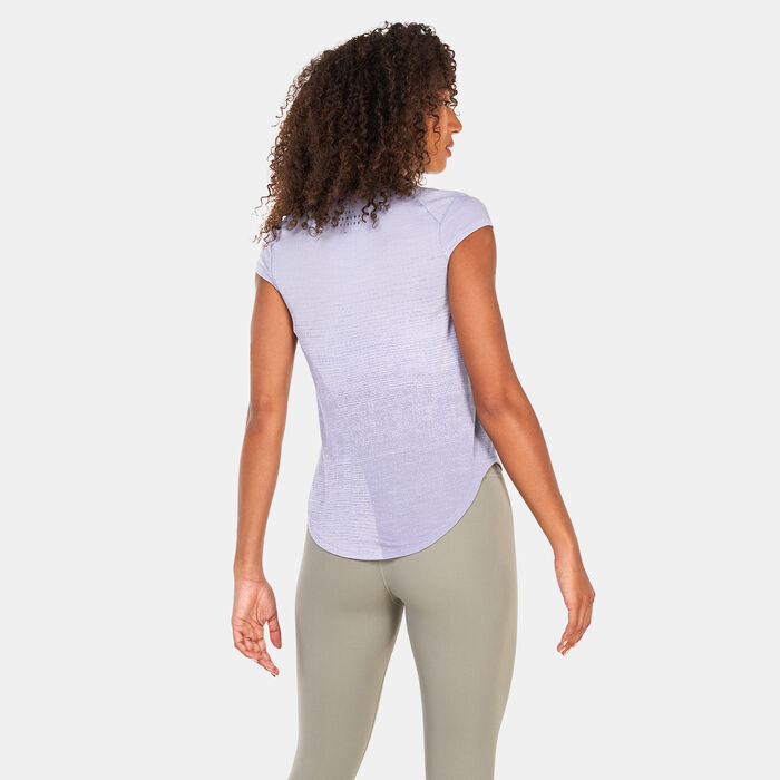 Nike Women's Dri-FIT Run Division Running Top Grey Nike Women's Dri-FIT Run Division Running Top Grey image number 1