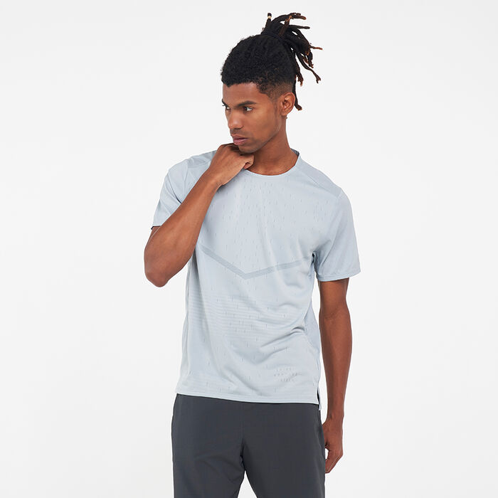 Nike Men's Run Division Rise 365 T-Shirt Grey Nike Men's Run Division Rise 365 T-Shirt Grey image number 0