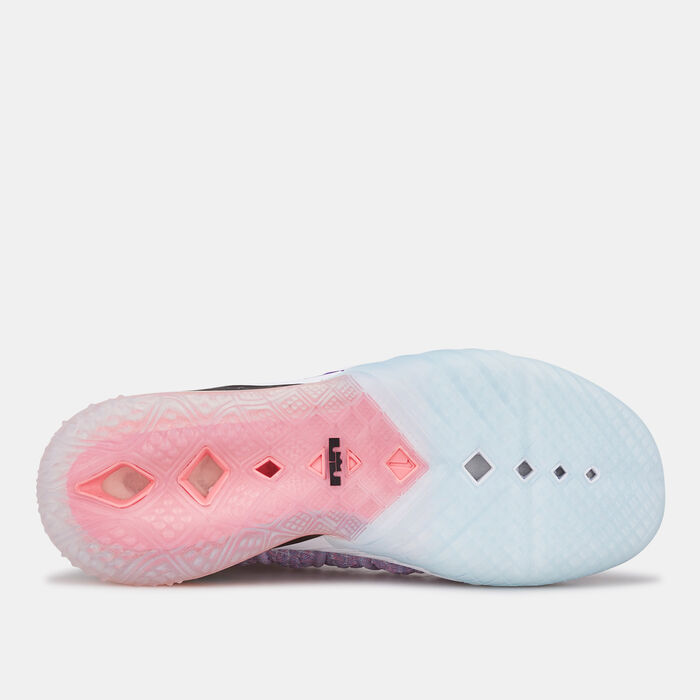 Nike Men's LeBron 18 Basketball Shoe Multi Nike Men's LeBron 18 Basketball Shoe Multi image number 3