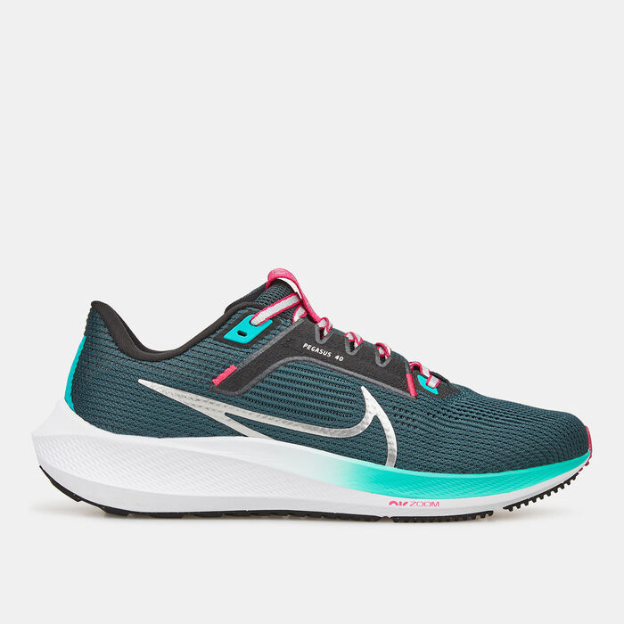 Nike Women's Pegasus 40 Road Running Shoe Green Nike Women's Pegasus 40 Road Running Shoe Green image number 0