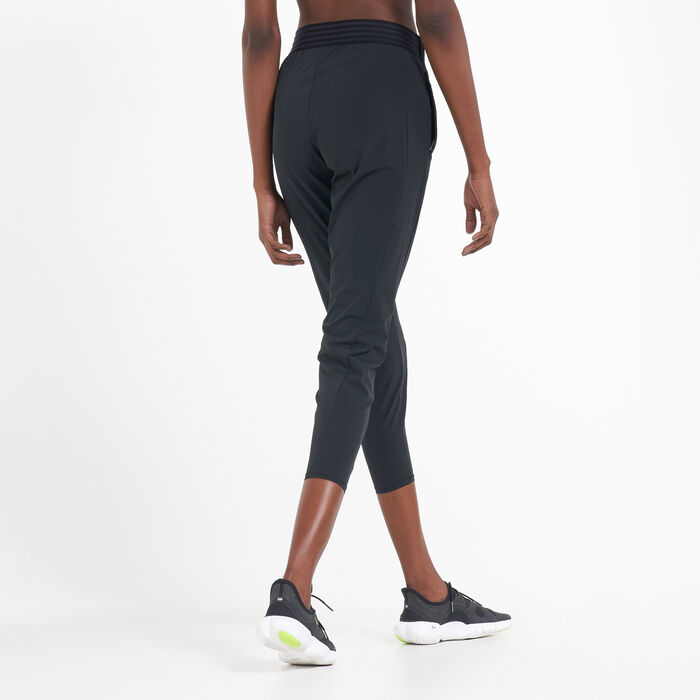 Nike Women's Essential 7/8 Running Pants Black Nike Women's Essential 7/8 Running Pants Black image number 1