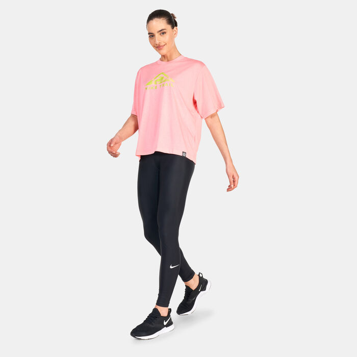 Nike Women's Dri-FIT Trail T-Shirt Pink Nike Women's Dri-FIT Trail T-Shirt Pink image number 2