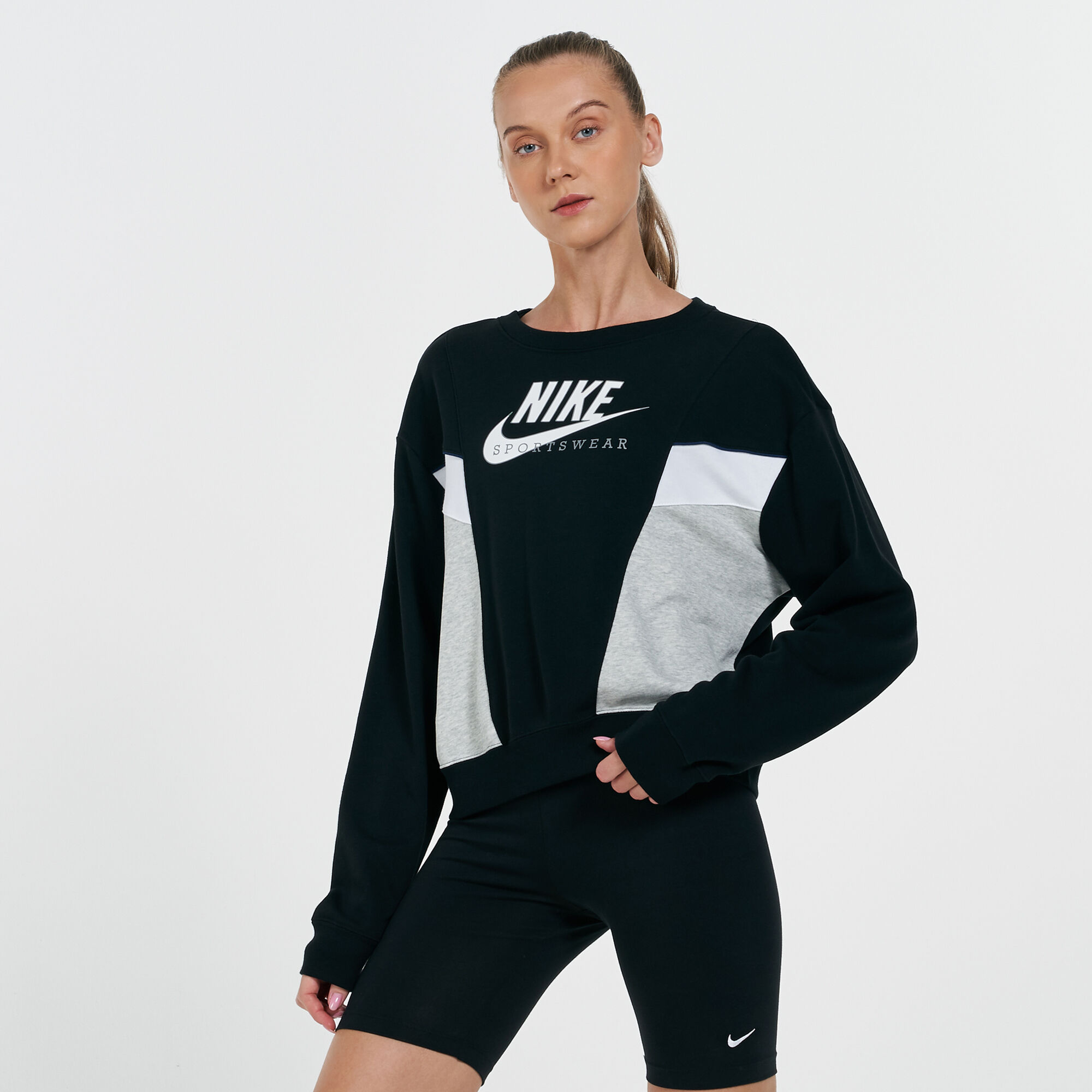 Nike women's sportswear heritage crew pullover 2025