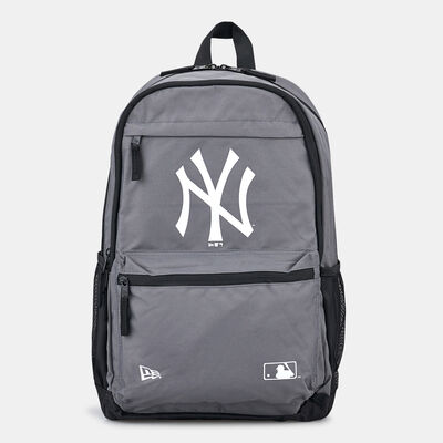 New Era Men's New York Yankees Delaware Backpack Grey New Era Men's New York Yankees Delaware Backpack Grey