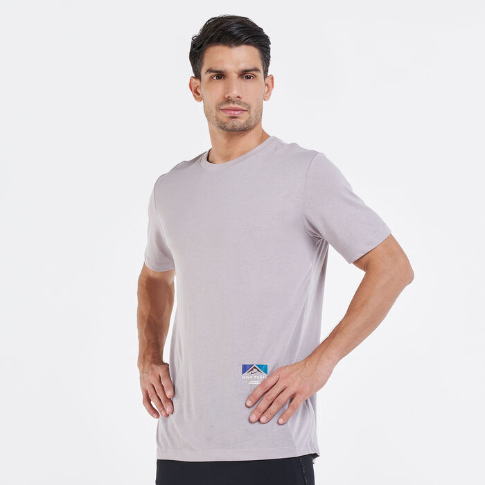Nike Men's Dri-FIT Trail T-Shirt Grey Nike Men's Dri-FIT Trail T-Shirt Grey image number 0