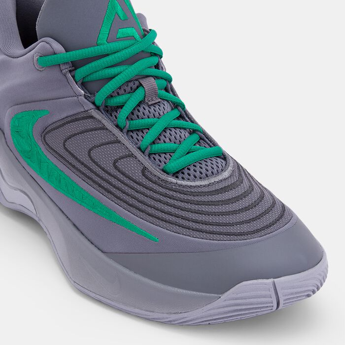 Nike Men's Giannis Immortality 4 Basketball Shoes Grey Nike Men's Giannis Immortality 4 Basketball Shoes Grey image number 4