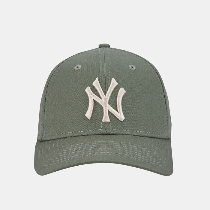 New Era Men's MLB League Essential 39thirty New York Yankees Cap Green New Era Men's MLB League Essential 39thirty New York Yankees Cap Green image number 0