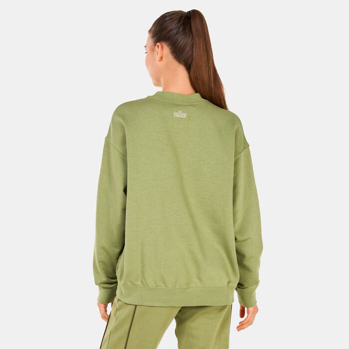 Nike Women’s Dri-FIT Get Fit Graphic Sweatshirt Green image number 1