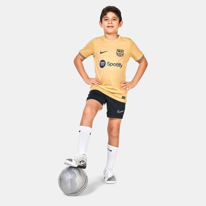 Nike Kids' F.C. Barcelona Dri-FIT Stadium Away Football Jersey - 2022/23 (Older Kids) Beige Nike Kids' F.C. Barcelona Dri-FIT Stadium Away Football Jersey - 2022/23 (Older Kids) Beige image number 2