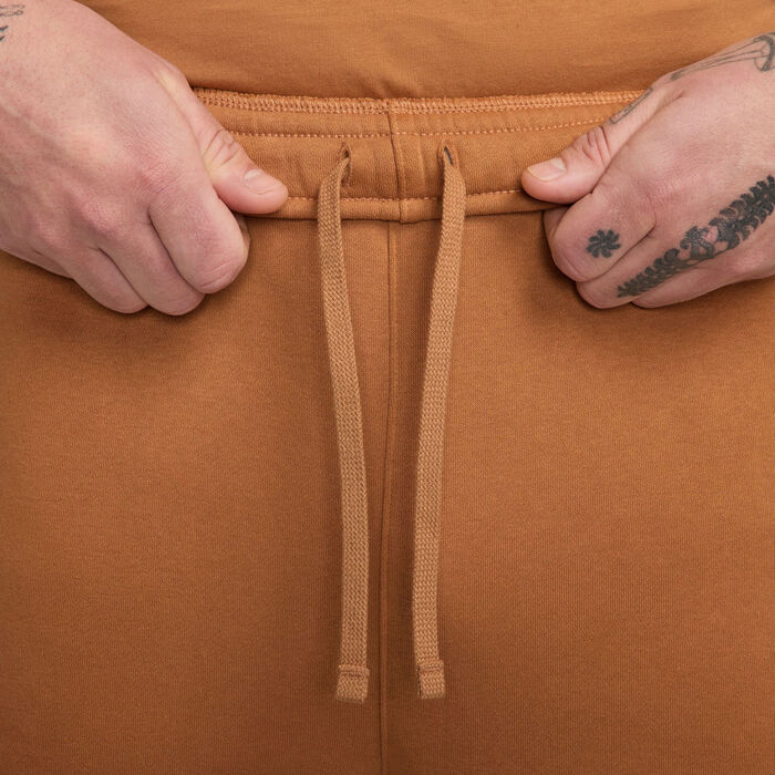 Nike Men's Sports Club Cargo Pants Brown Nike Men's Sports Club Cargo Pants Brown image number 3