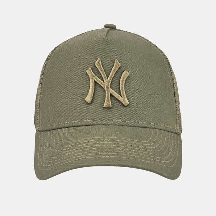 New Era Men's New York Yankees Tonal Mesh A-Frame Trucker Cap Green image number 0