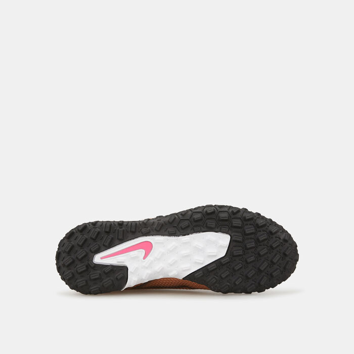 Nike Kids’ Phantom GT2 Academy Turf Football Shoe Mettalic Nike Kids’ Phantom GT2 Academy Turf Football Shoe Mettalic image number 3