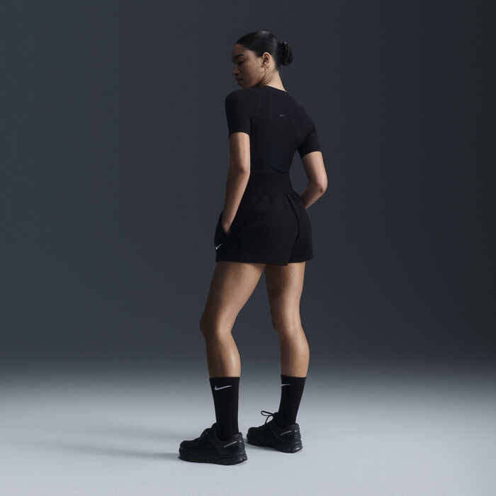 Nike Women's Sportswear Phoenix Fleece High-Waisted Shorts Black Nike Women's Sportswear Phoenix Fleece High-Waisted Shorts Black image number 4