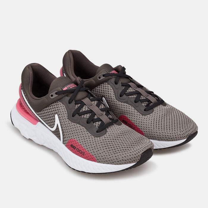 Nike Men's React Miler 3 Road Running Shoe Grey Nike Men's React Miler 3 Road Running Shoe Grey image number 2