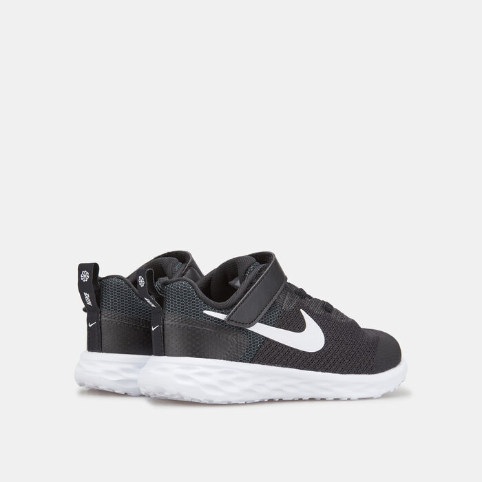 Nike Kids' Revolution 6 Shoe (Baby and Toddler) Black Nike Kids' Revolution 6 Shoe (Baby and Toddler) Black image number 2
