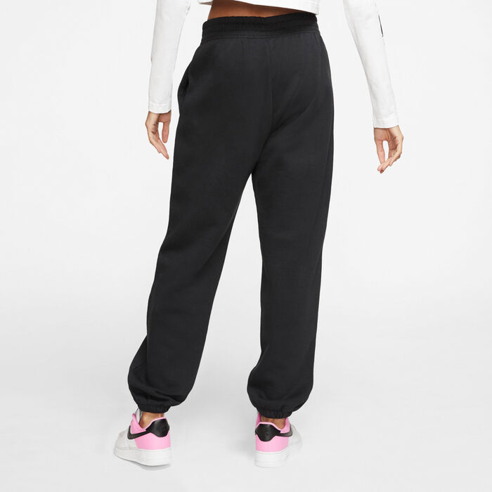 Nike Women's Sportswear Essential Fleece Sweatpants Black image number 1