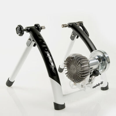 Giant Cyclotron Fluid ST Trainer Black Giant Cyclotron Fluid ST Trainer Black