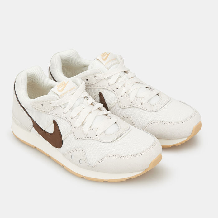 Nike Women's Venture Runner Shoe Ivory Nike Women's Venture Runner Shoe Ivory image number 1