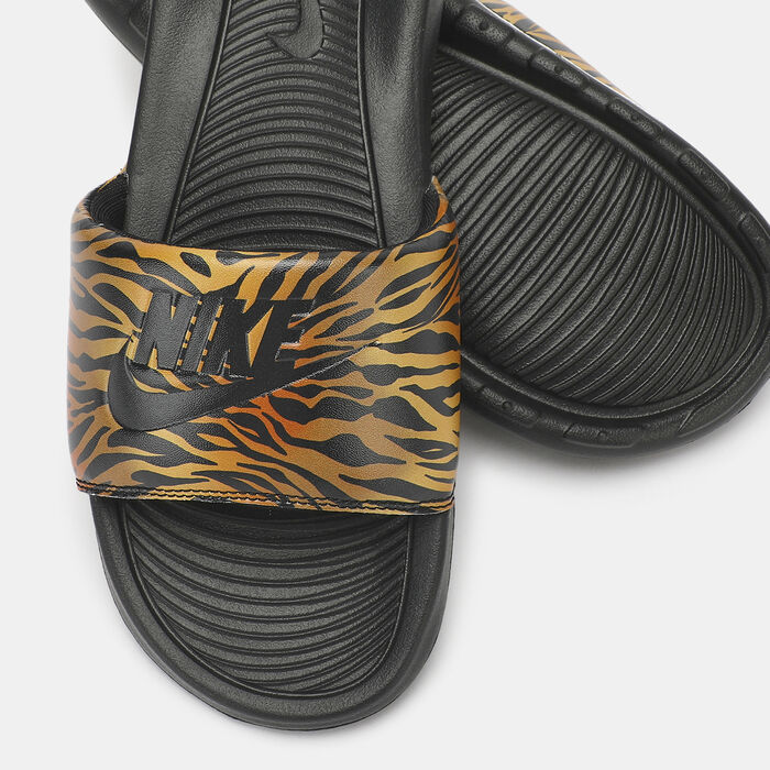 Nike Women's Victori One Printed Slide Brown Nike Women's Victori One Printed Slide Brown image number 2