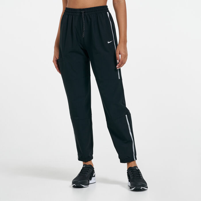 Nike Women's Pro CLN Woven Pants Black Nike Women's Pro CLN Woven Pants Black image number 0